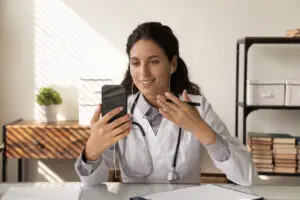 5 Challenges Faced by Healthcare Staff Working with Interpreters