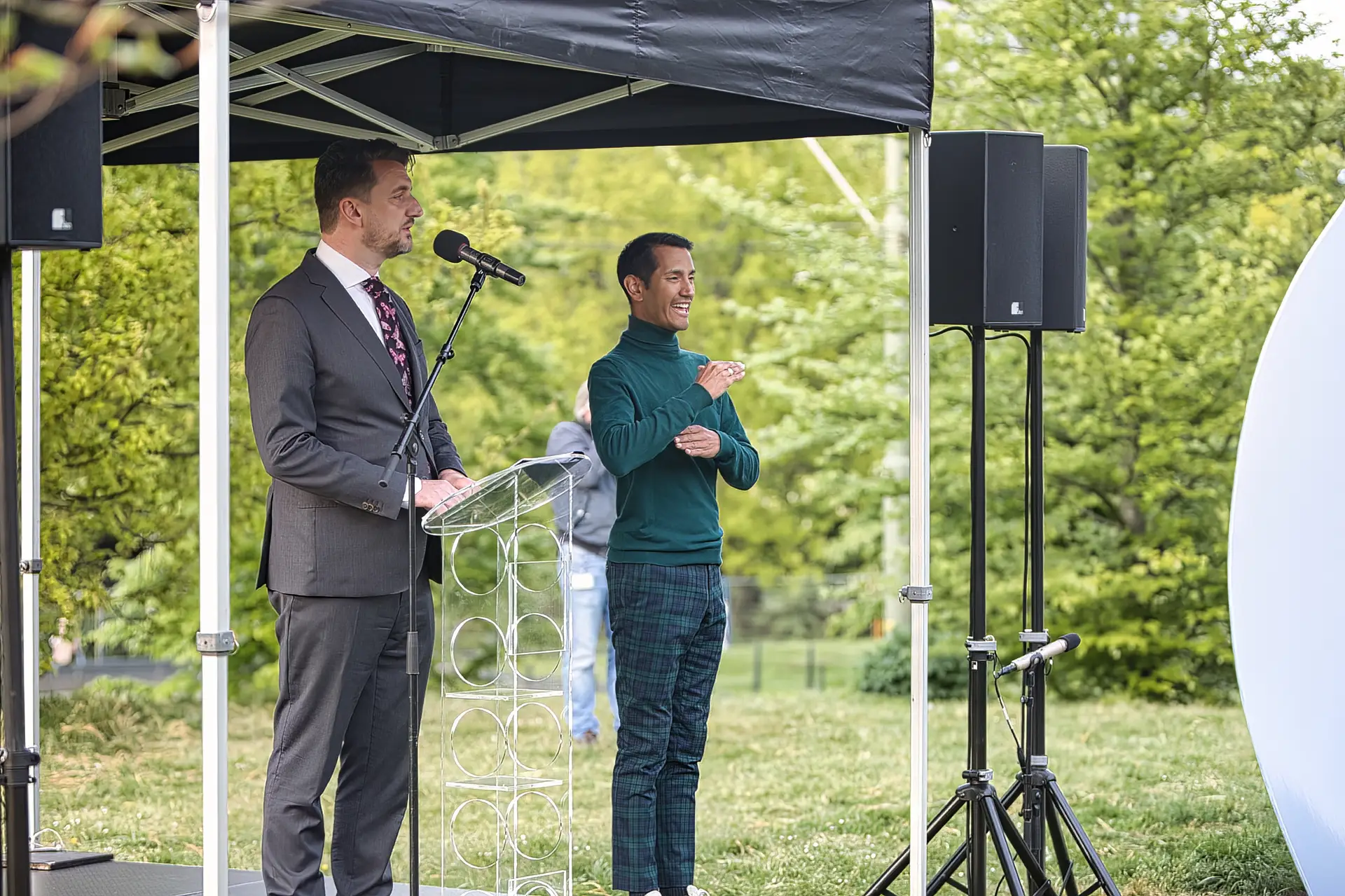 sign language interpreter during speech